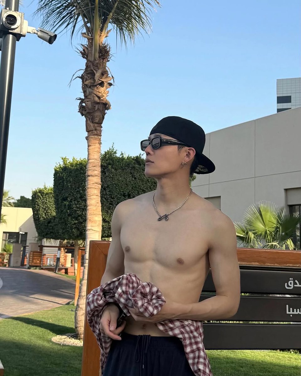 CIX_Instagram's tweet photo. 250411 #승훈 cix.official instagram
https://t.co/xPWc0tUqOT

swim 🏊‍♂️

#CIX #FIX #승훈 #김승훈 #내편들 #KIMSEUNGHUN #SEUNGHUN #スンフン https://t.co/gyMGpk2Xwu