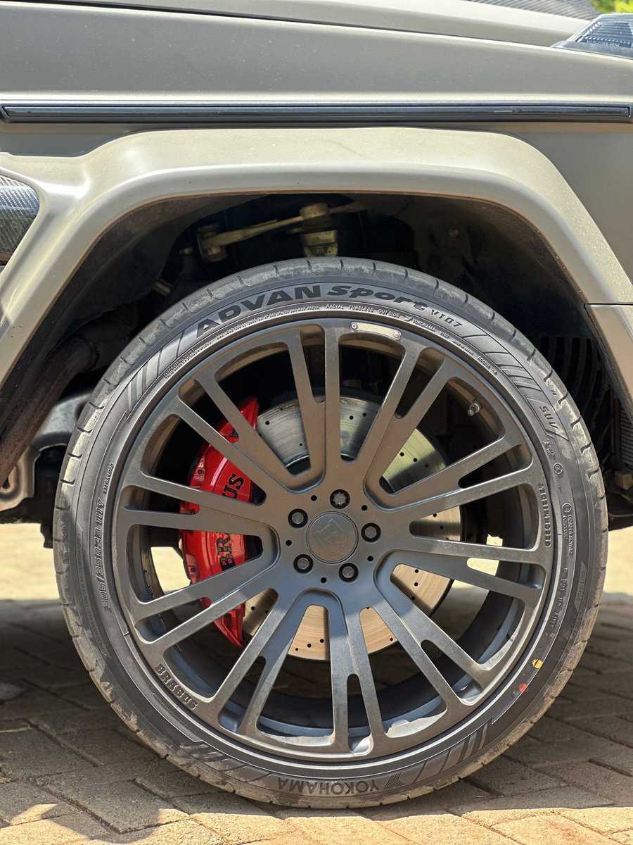 AcePrestigeAuto's tweet photo. 2024 Brabus 700 sourced, shipped and delivered by https://t.co/9udlx4kYJY 🔥🔥

700 horsepower and 950 Newton meters of torque under the hood. 

What a beautiful beast 😈 We can ship a similar unit for you ✅

Visit our website, https://t.co/9udlx4kYJY to check out all our cars https://t.co/lF28SDjvyi