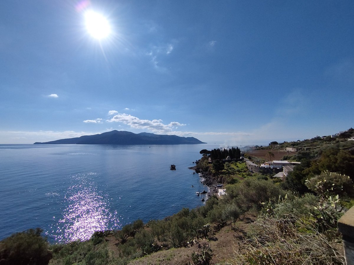 PAngelogitto's tweet photo. A beautiful day on the Island of #Salina, #Aeolian Islands. https://t.co/7ivJ4fpNHA