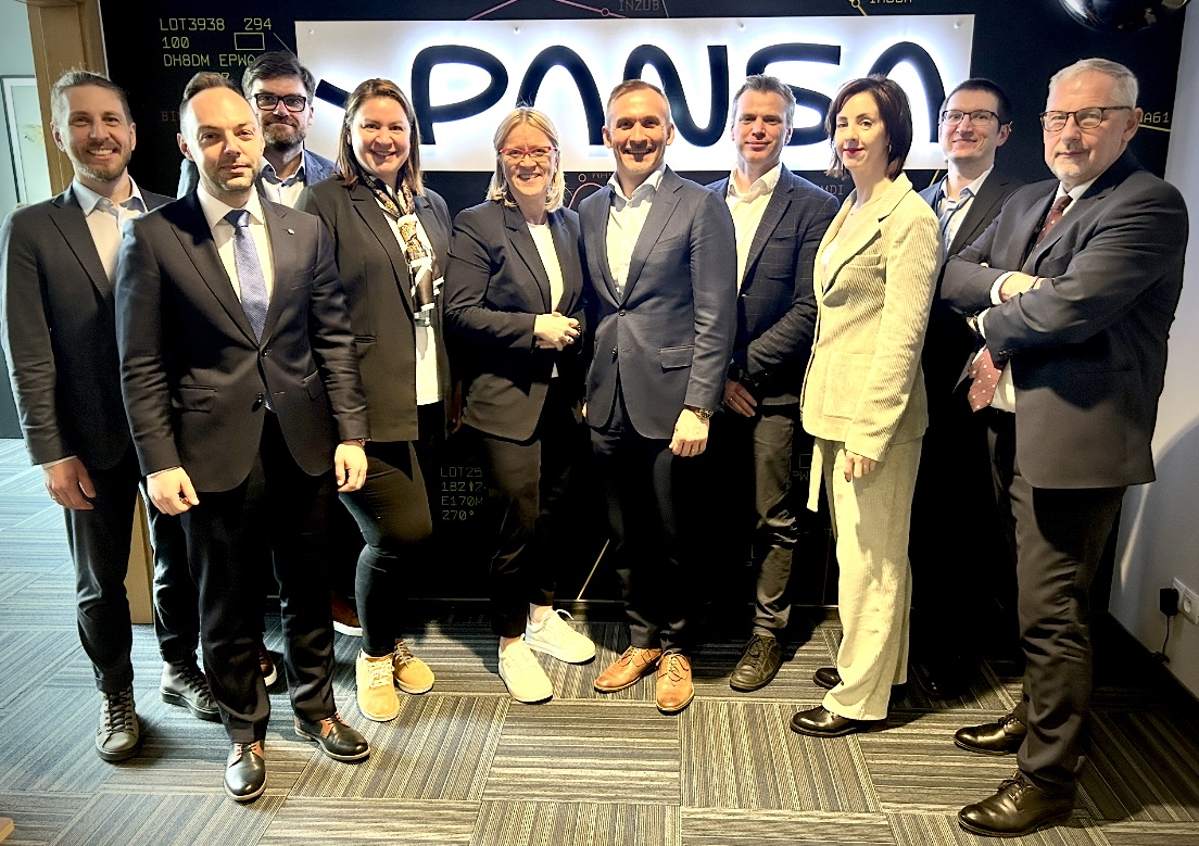 PANSA_PL's tweet image. 11 kwietnia 2025 r. w siedzibie @PANSA_PL  odbyło się spotkanie z przedstawicielami litewskiej #OroNavigacija, poświęcone kluczowym tematom współpracy między obiema instytucjami 🫱🏻‍🫲🏻
pansa.pl/spotkanie-z-pr…
#PANSA
#PAŻP
#ATC
#ATM