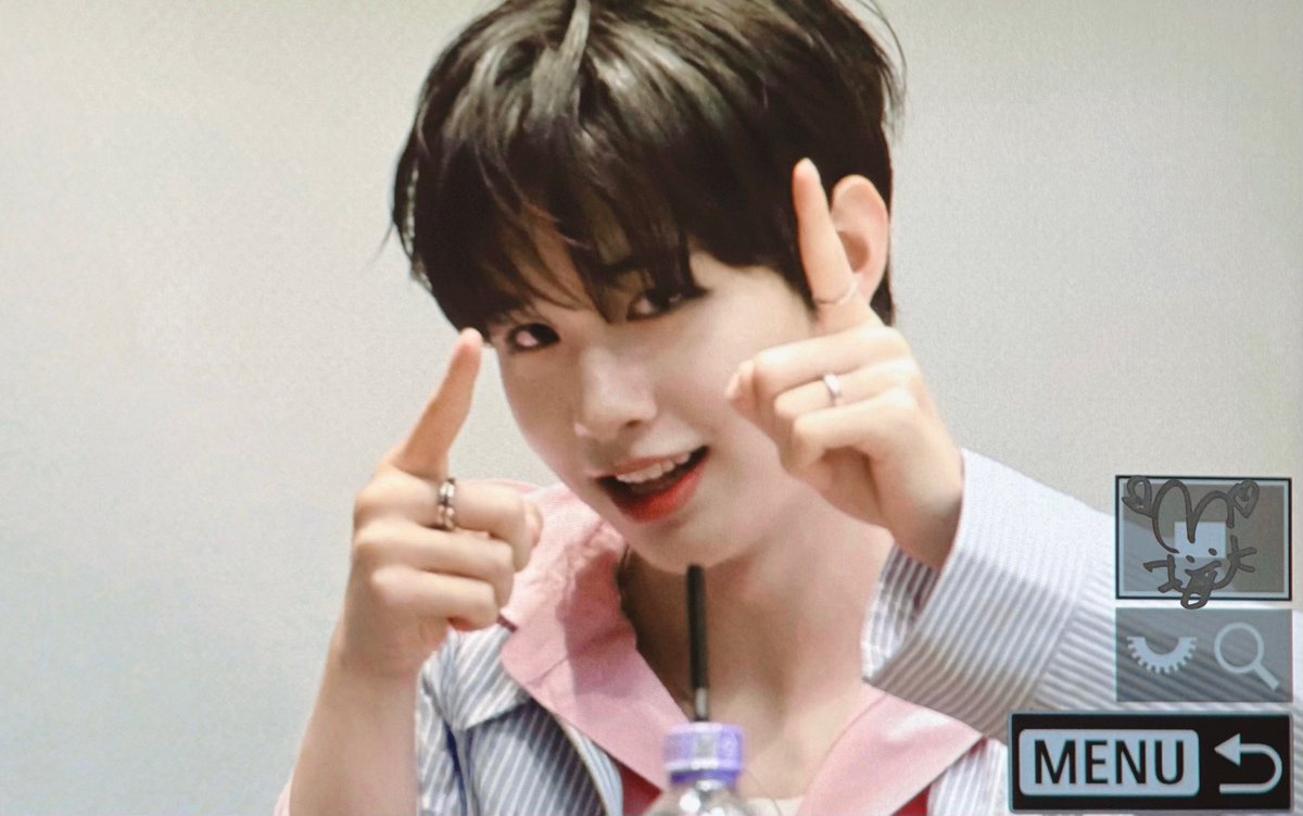 castlemean_1226's tweet photo. 250411 올리브영 

#김성민 #KIMSUNGMIN #キムソンミン #CLOSEYOUREYES #클로즈유어아이즈 #클유아  #CYE https://t.co/XtVQzr3VEu