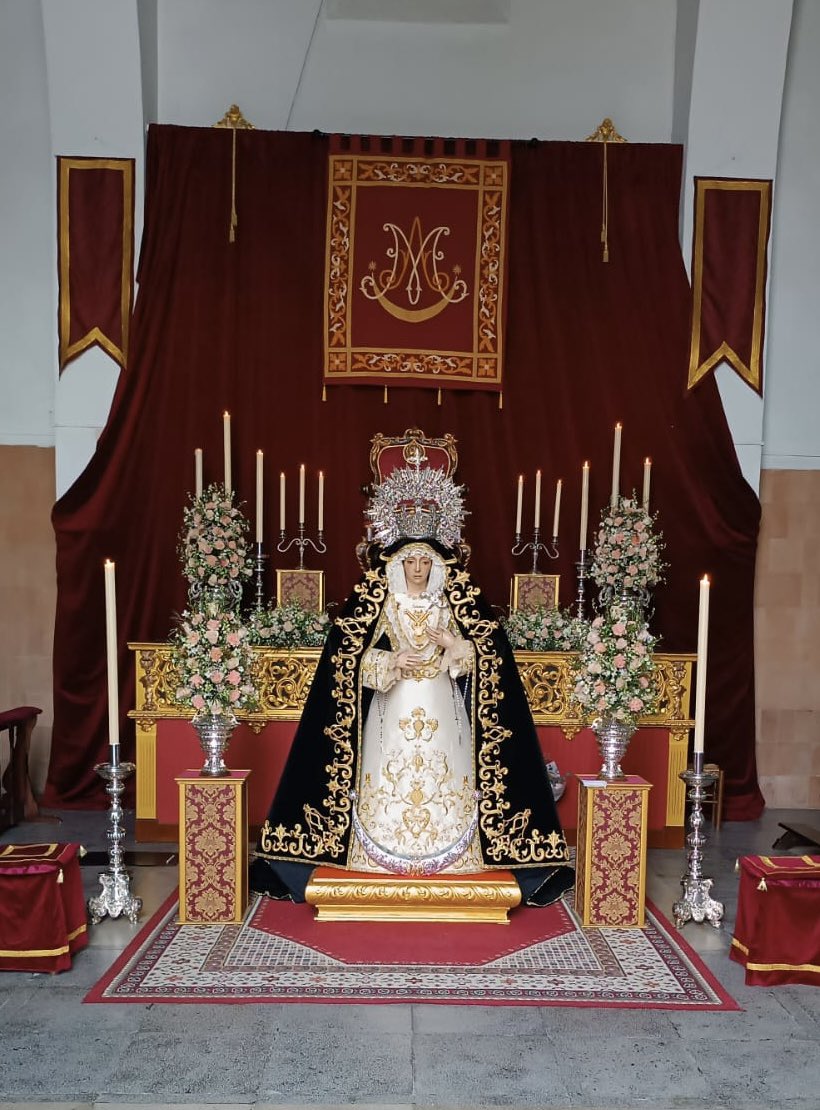 BESAMANOS VIERNES DOLORES 2025