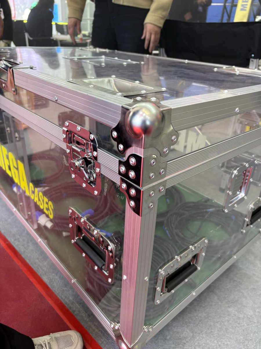 中身が見えるスケスケのハードケース‼️
いやん💕恥ずかしいっ🫣