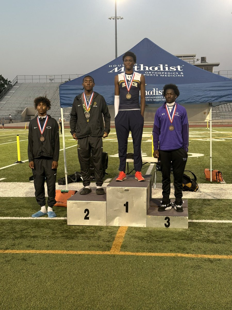I am excited to advance to the regional track meet to compete in the long and triple jumps, representing <a href="/KO_Track_CC/">Oak Track & Field</a>. 🙌 🏃‍♂️ 👏
#trackandfield
<a href="/BRANDONCHAVIS_/">Brandon Chavis</a>
<a href="/Coach_BCarp/">T. Brandon Carpenter</a> 
<a href="/recruitingko/">Klein Oak High School Football Recruiting</a> 
#oakem