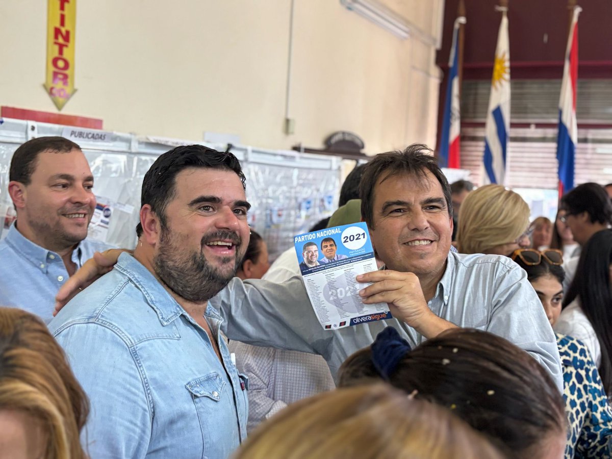 marioculnev's tweet photo. Presentamos nuestra lista 2021 que va por la reelección de Nicolás Olivera. 
Paysandú necesita que Olivera Siga. https://t.co/Q65x6JjMun