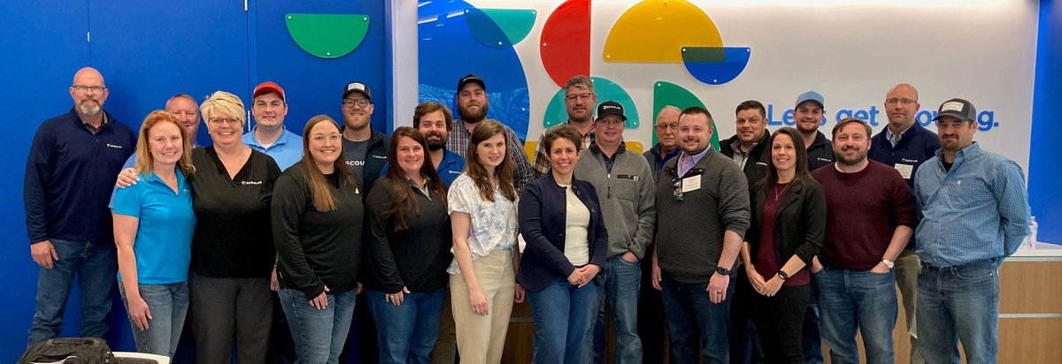 Originators from across our network met for training &amp; planning to help producers during planting season. Wishing our producers a safe &amp; successful season. scoular.com/who-we-serve/f…
#farming #agriculture #supplychain