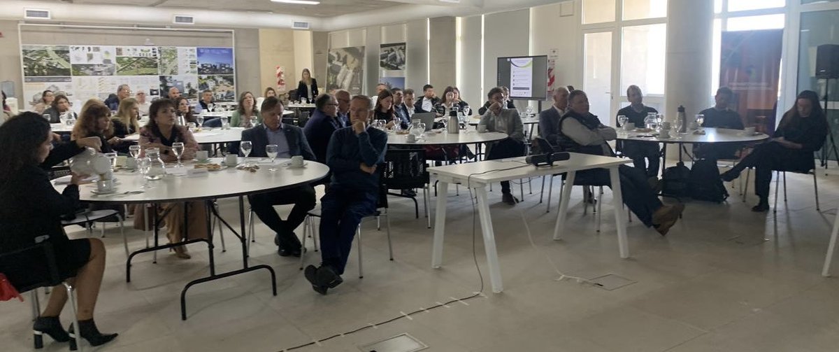 Gracias <a href="/BCCBA/">Bolsa de Cereales de Córdoba</a> por este espacio de diálogo franco y abierto. Siempre un placer trabajar con Córdoba! 🇪🇺🇦🇷