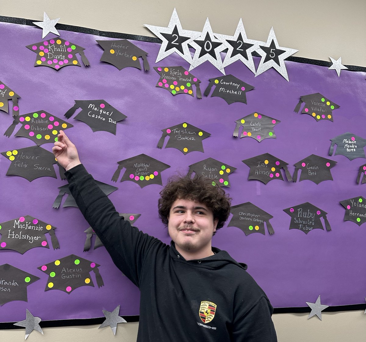 MVPMiddies's tweet photo. CONGRATULATIONS TO MIDD STATE'S 38th 2025 GRADUATE,
HOBIE GIBSON!!
#MiddieRising
#Hobie_IsRising
#MiddiePride
#MiddStateGrad
#MiddStateFamily
@AmandaEleTweets
@Highview6th
@MHSMiddieTweets https://t.co/8eeR1hYViu