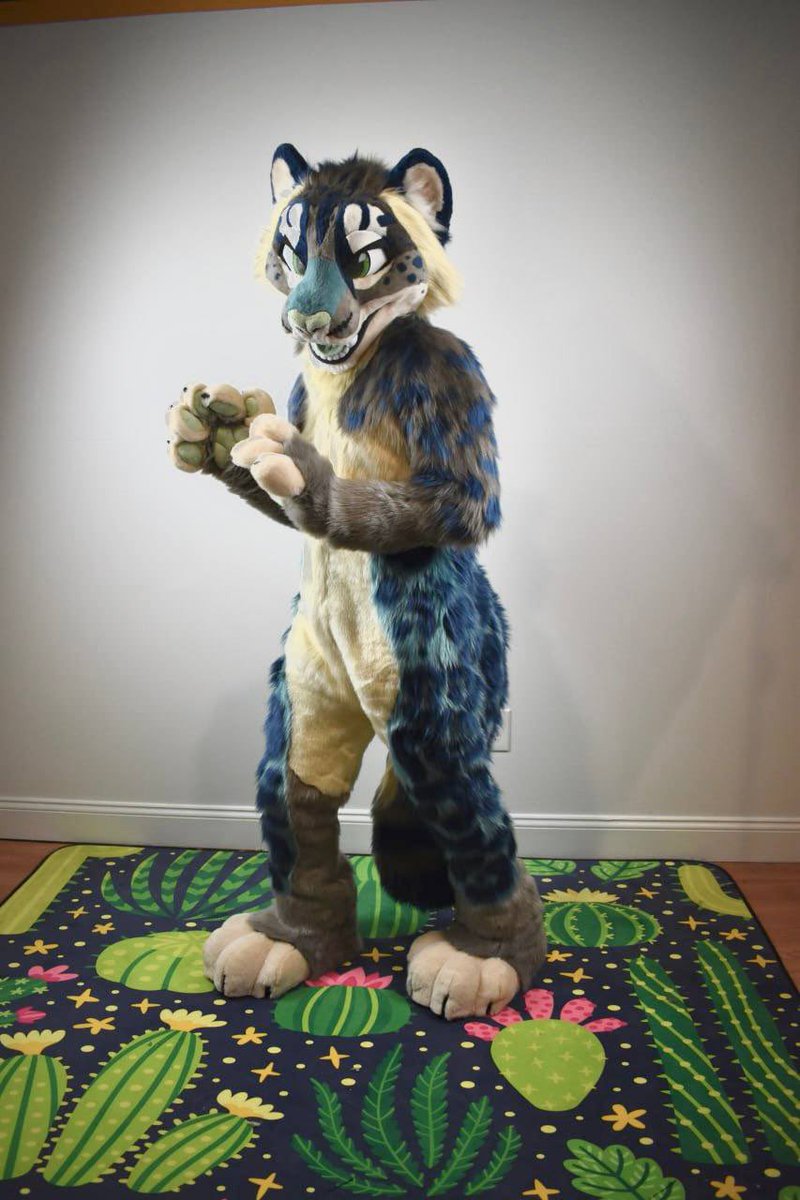 TwistedLeopard's tweet image. It’s cloud! 🐾 ☁️