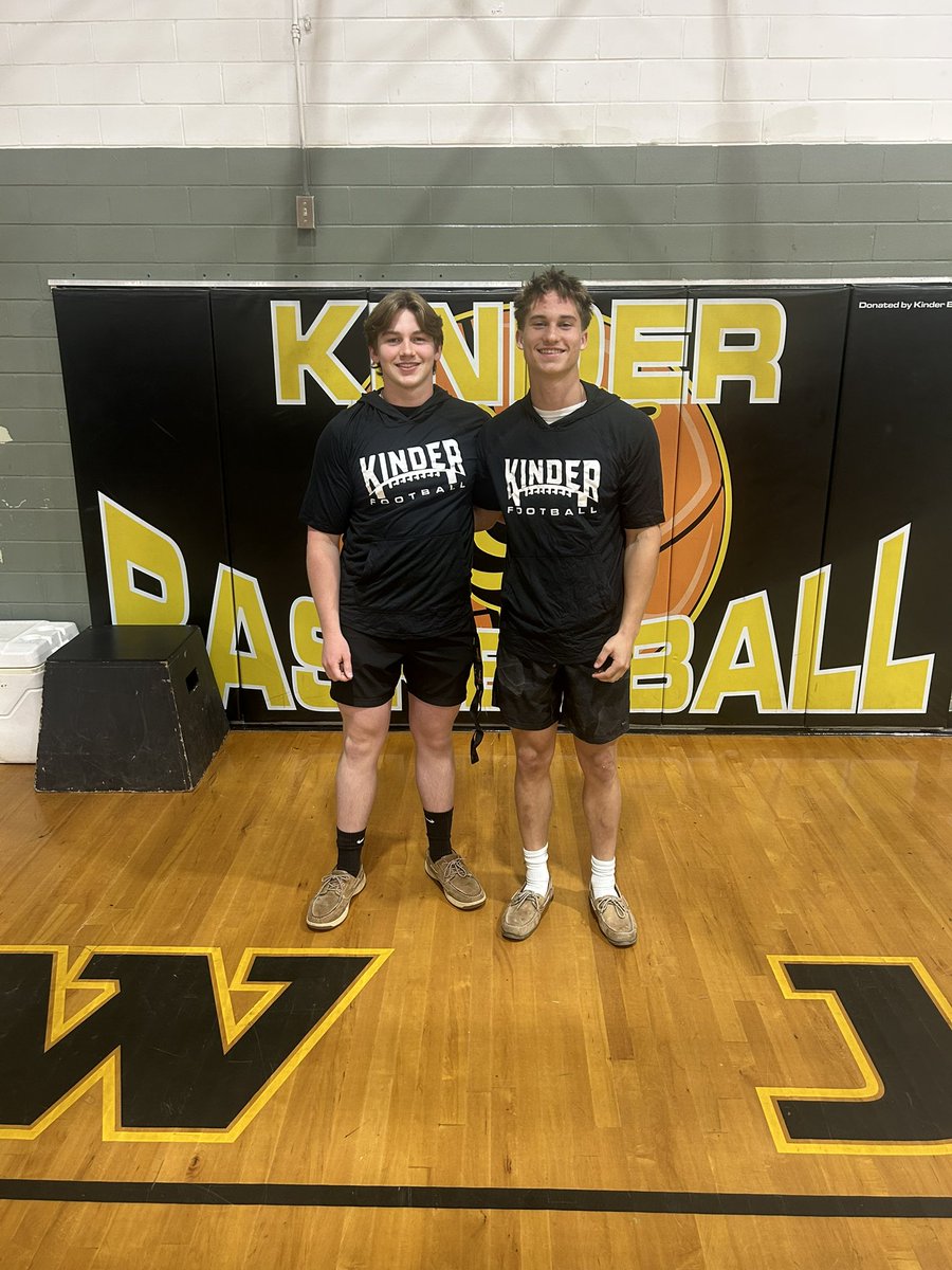 Kinder Football tweet media