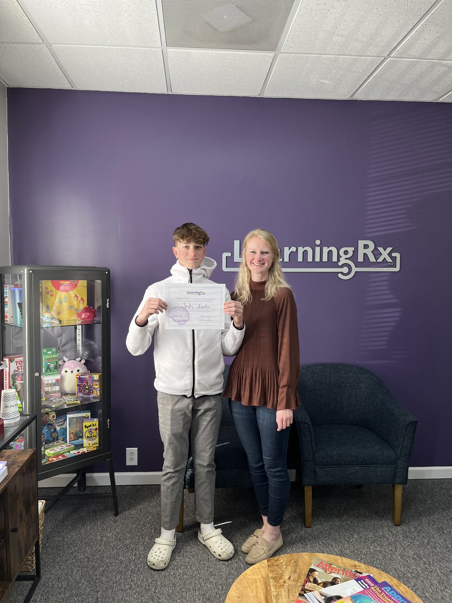 LearningRxVA07's tweet image. We&apos;re celebrating with another amazing grad! 🎓🎉🧠

Your hard work paid off, and we can&apos;t wait to see where your new skills &amp;amp; confidence take you! 🚀

#MyLearningRxStory #LearningRx #braintraining #tutoring #HarrisonburgVA #StauntonVA #ShenandoahValley