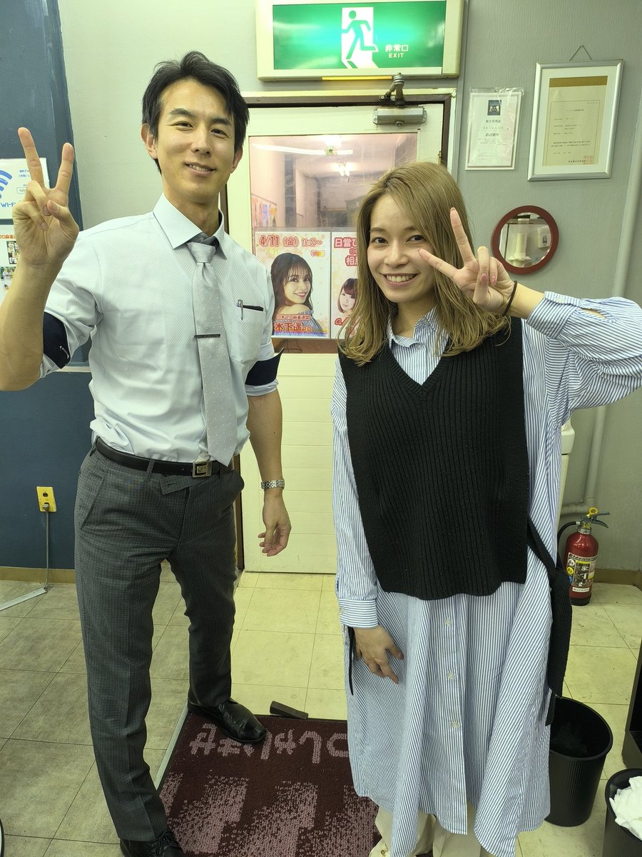 dobaatsu's tweet photo. 八王子にあるノーレートフリー雀荘で日本プロ麻雀連盟の木下遥プロと同卓してきました！
北海道出身の方で、私の教室の立ち上げ時にもご協力していただきました。
帰省されたタイミングでうちの教室に来てくれるかも？しれません（笑） https://t.co/UgFLPWyH1k