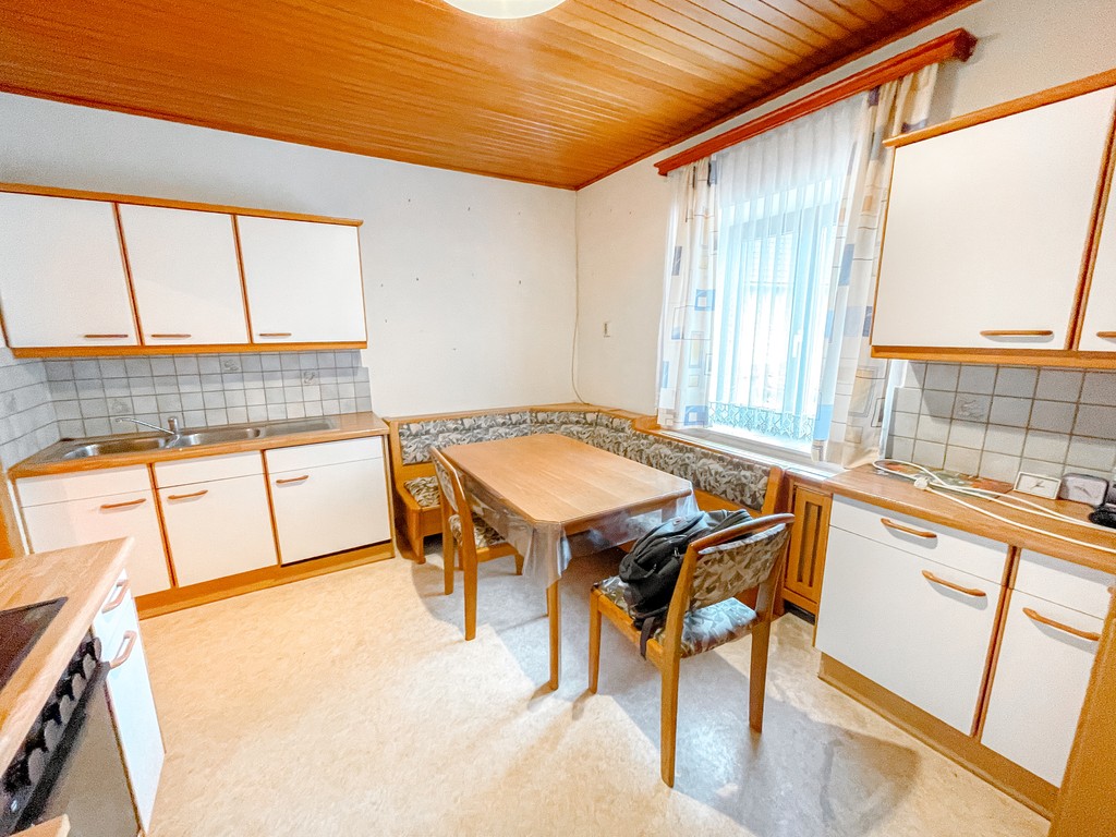 AKTIVITorg's tweet photo. 🏡 Sanierungsobjekt oder Neubau in Puntigam – Vielseitiges Entwicklungspotential! 🔨

Diese Liegenschaft in aufstrebender Wohnlage von Puntigam bietet zahlreiche Möglichkeiten: Ob Kernsanierungoder Neubau nach individuellen Vorstellungen – hier können Sie Ihr Projekt realisieren. https://t.co/W2tyi030rb