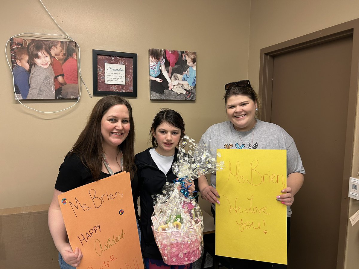 Celebrating Assistant’s Principal’s week with cards and gifts! Thanks for all you do Ms Brien! <a href="/NLSchoolsCA/">NLSchools</a>