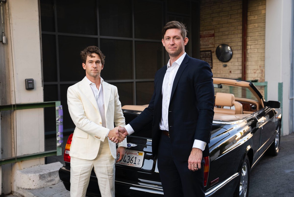 julia_hornstein's tweet image. i wrote abt @tbpn's meteoric rise, how @johncoogan reads @WSJ in the sauna every morning, and why x is obsessed w @jordihays' hair. read how the new show is reclaiming the tech bro in my latest for @BusinessInsider.