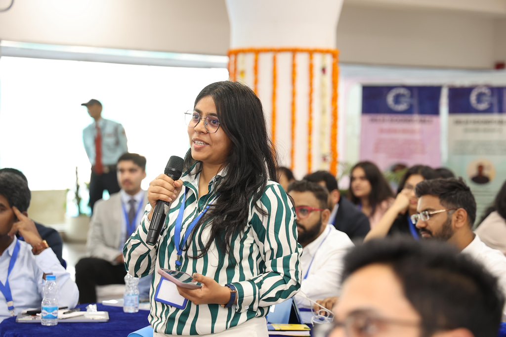 mansukhmandviya's tweet photo. PM Shri @NarendraModi ji believes that India’s youth are the driving force behind a Viksit Bharat. 

Today, I had an engaging interaction with the inspiring Global Shapers community of the World Economic Forum at the VBYLDxGlobalShapers Roundtable in New Delhi. 

47 young leaders shared powerful ideas on youth leadership, sustainability, spiritual intelligence, and inclusivity.