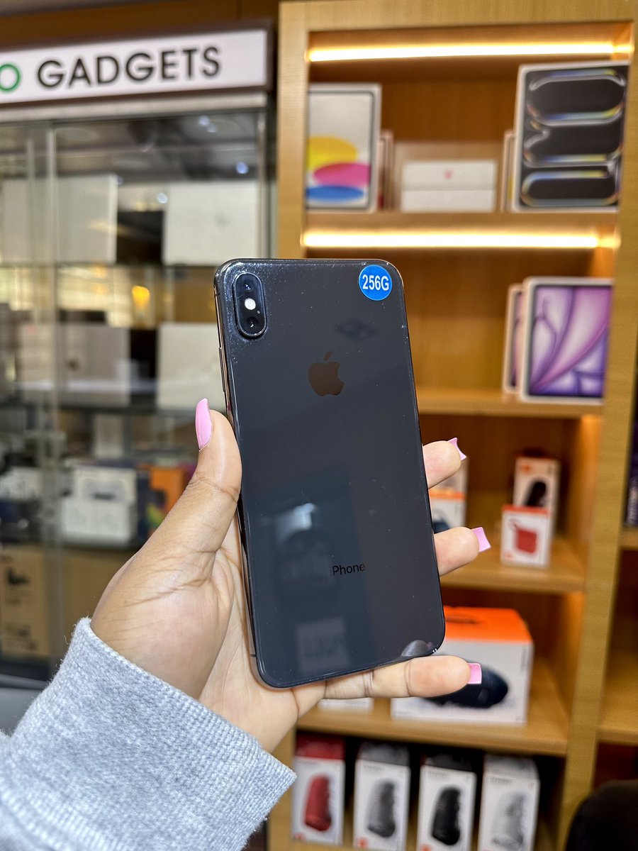 hunchogadget1's tweet photo. Awoof deal‼️

iPhone XS Max 256gb 87% -N290,000

Get this offer now 💯 
Huncho dey for you

#huncho #awoofdeals #sales #awoofsales #Giveawayprice https://t.co/mAYPk89O0l