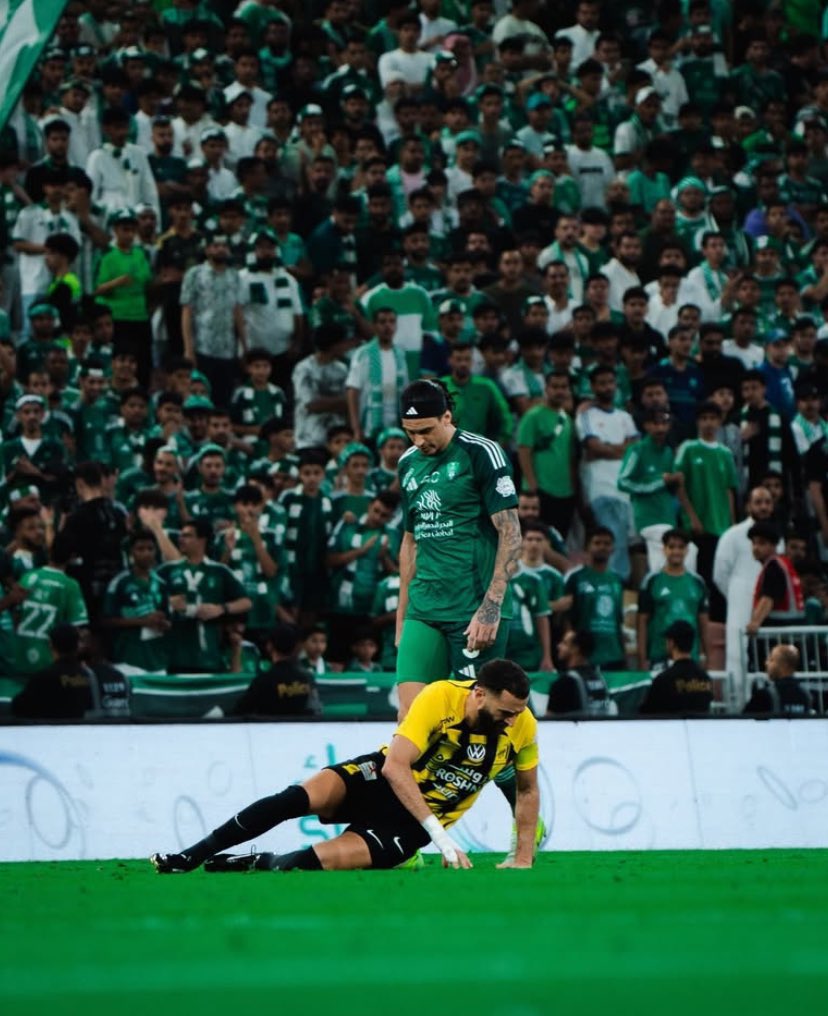 slvird's tweet photo. 💚 #AhliDa https://t.co/rcdt0QmDuJ