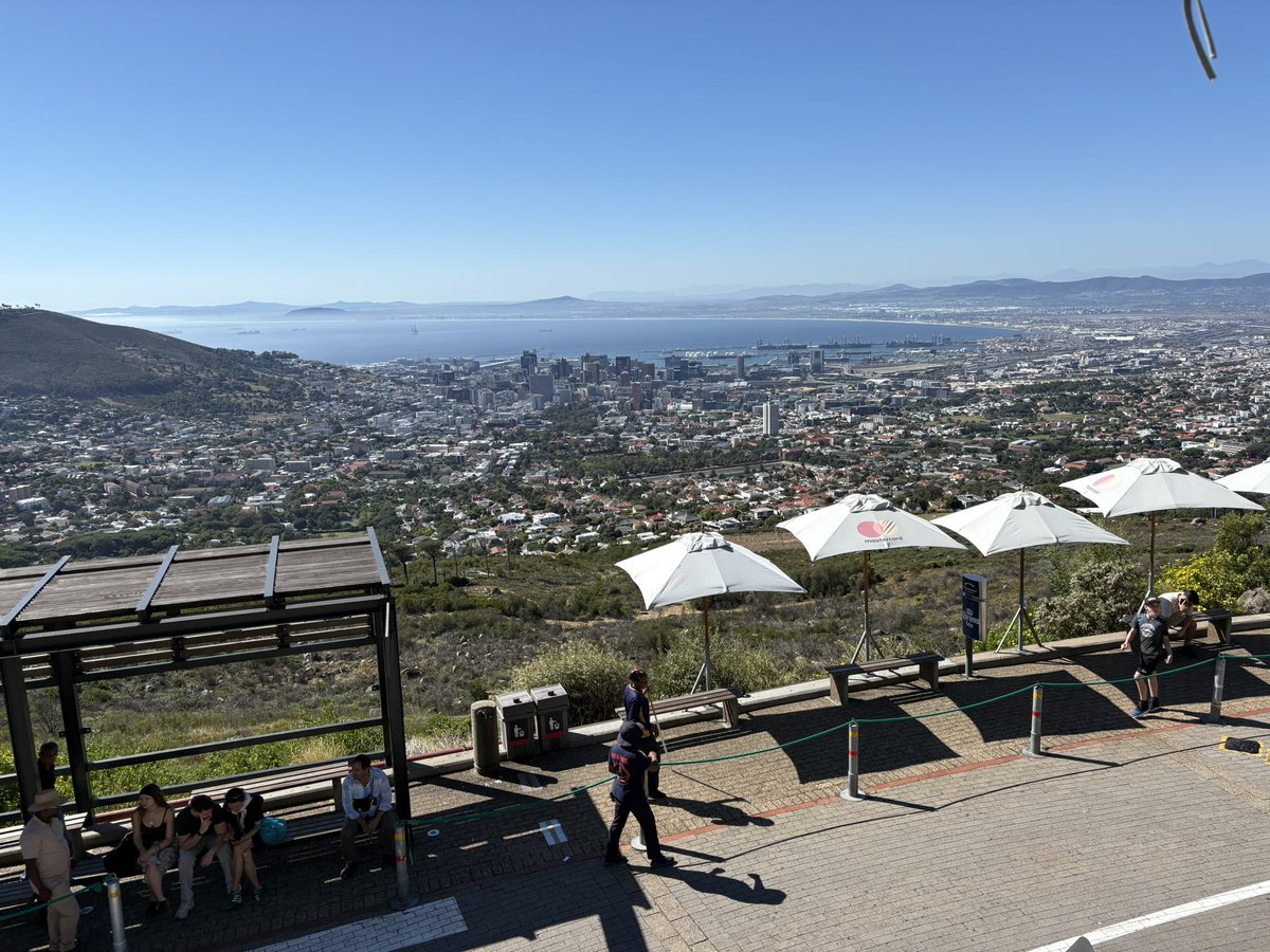 Straight of the planes and up to Table Mountain. PHGS Sports Tour 2025 off and running. 🇿🇦🇿🇦🇿🇦