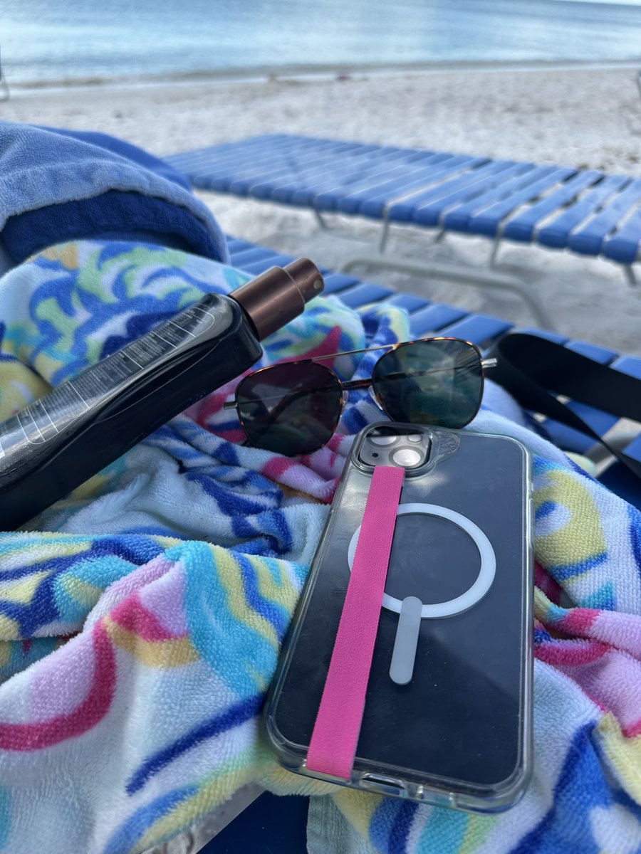 Life at the beach just got easier—grab a SteadyStrap and enjoy the waves 🏝️ #steadystraps #beach #vacation