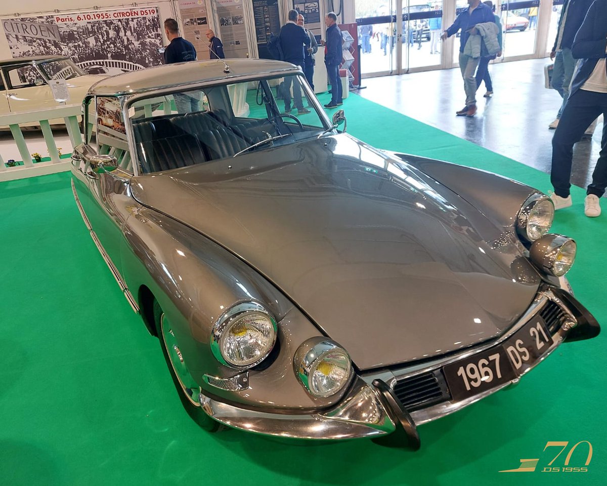 La #DS, vedette du Techno Classica Essen ✨
L’Aventure DS Automobiles souhaite un bon week-end aux clubs de L’Amicale Citroën &amp; DS Allemagne présents sur ce salon avec de belles DS, du 11 au 13 avril.
Merci à Denis Huille et Dominique Fallot pour les photos.
#TechnoClassicaEssen
