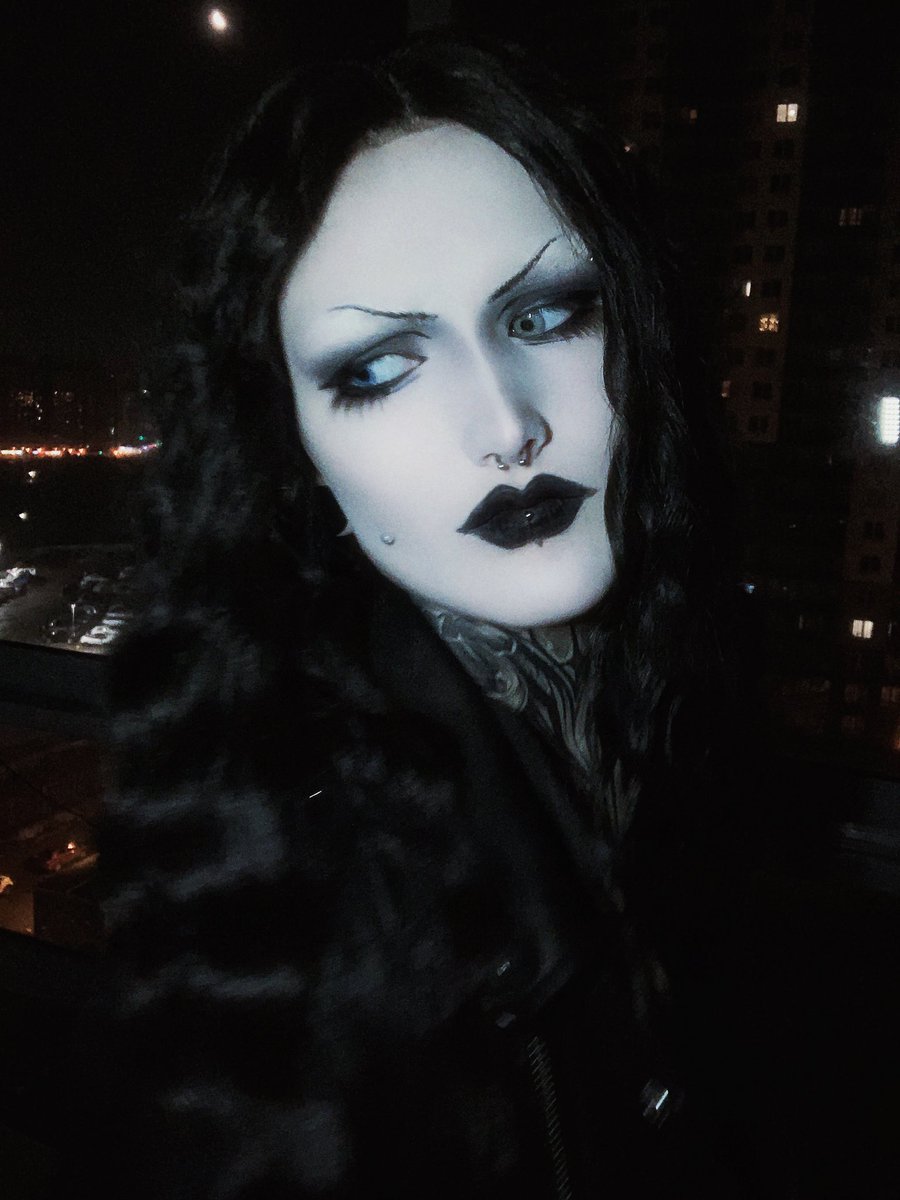 sad_frog_man's tweet photo. STATUS: </DEAD>
🥀
#goth #gothman #gothaesthetic #gothic #gothstyle #gothgoth #metal #cemetery #vampire #vamp #vkei #oc https://t.co/jWK6WqTwDr