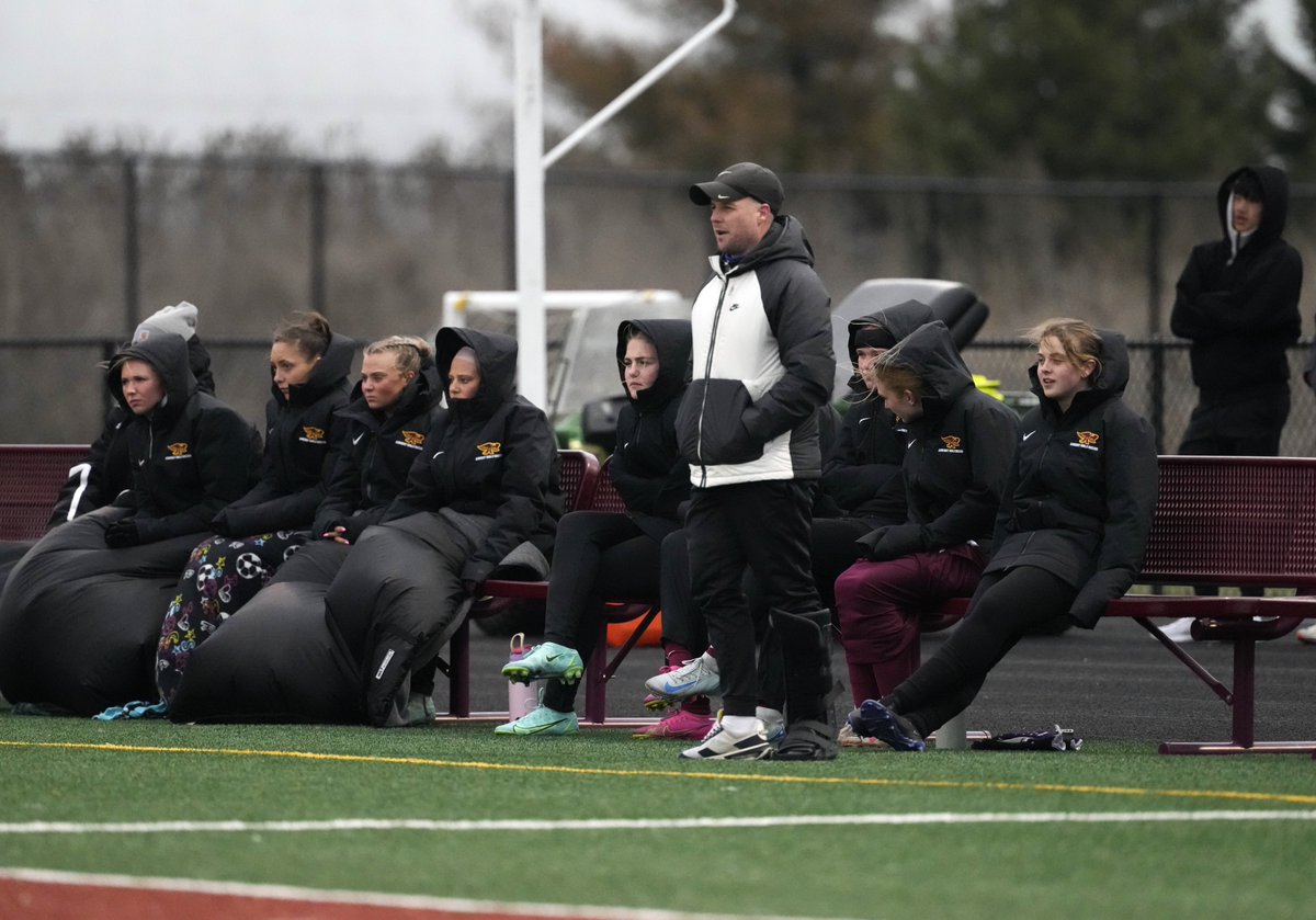 . <a href="/Hawkette_Soccer/">Ankeny Girls Soccer</a> coach <a href="/coachsimonbrown/">Simon Brown</a> named assistant for <a href="/BadgerMSoccer/">Wisconsin Men’s Soccer</a>: ankenyfanatic.com/2025/04/11/ank…