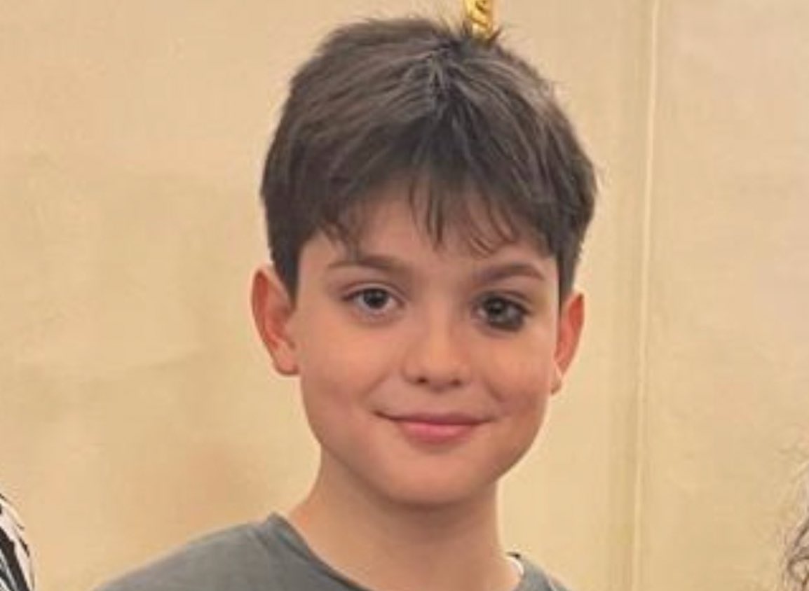 cenkumeyraksoy's tweet photo. O kadar emek ver, gözünden bile sakın şerefsizin biri gelecek ve yavrunu öldürecek. Belki birkaç sene sonra bir aftan yararlanıp çıkacak. Ahmet’e bunu yapanlar dar ağacında sallanmadan içimiz ısınmayacak, bu saçma sapan cezalar bizden nice Ahmetleri alacak. Allahım rahmet eylesin.