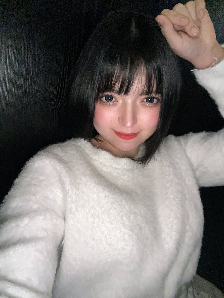 Anli1205's tweet photo. おやすみなさい💭

(髪の毛切ったんだけ全然変わってない笑) https://t.co/FVXdU2T18L