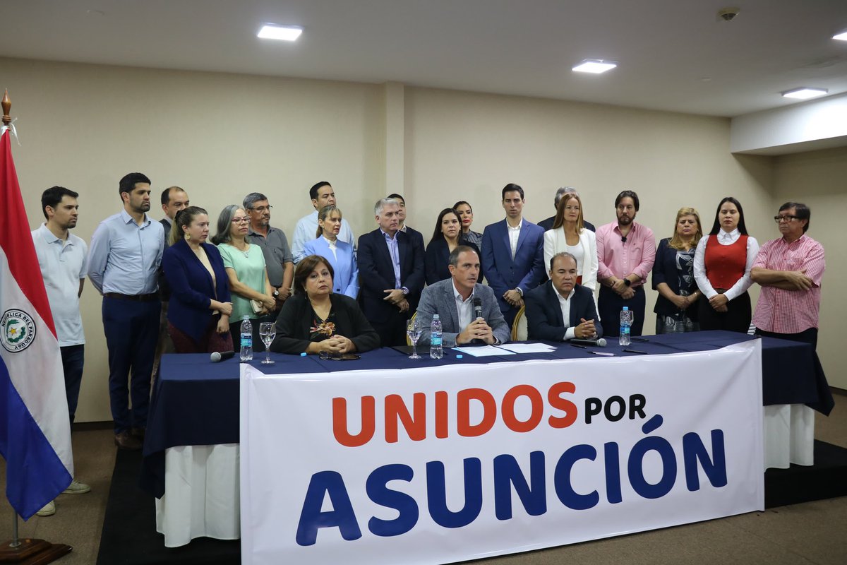 Hoy dimos un gran paso para llegar Unidos en Asunción con miras a las Elecciones Municipales del 2026 entre 12 sectores políticos de la oposición.

Asunción nos necesita unidos, ganar la confianza de la ciudadanía, con el compromiso de un gobierno municipal honesto y responsable.