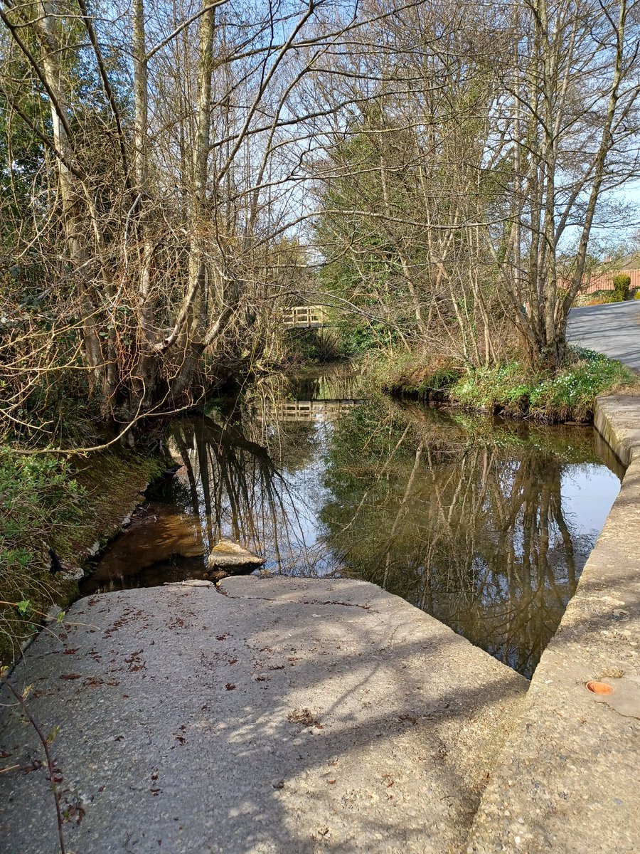 joyceJo49834475's tweet photo. Happy #fingerpostfriday from #littlebeck #northyorkshire https://t.co/GCBu6gJ6SC