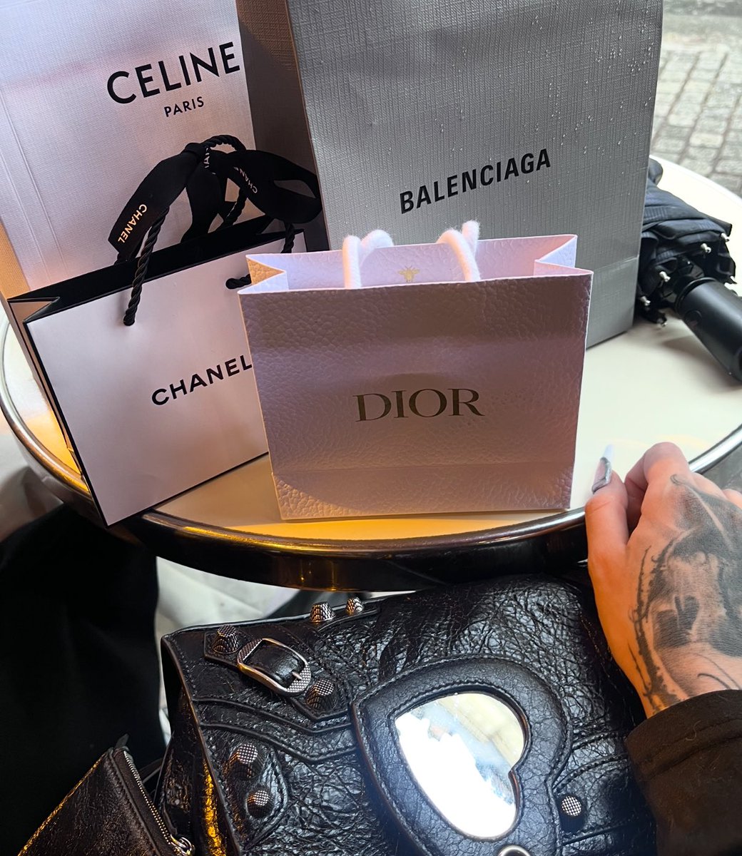 𝑺𝒑𝒆𝒌𝒕𝒓𝒂 🖤 tweet media