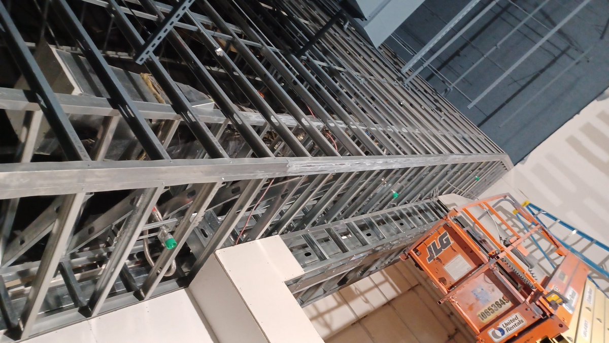 Heyyy Cheleeee <a href="/ca_acosta/">Carlos Andrés Acosta</a> ... quien Me Invoca @larry_mercadal ... Saludos ✌️ 🐕 🐕 🐕  <a href="/luislarahn/">Luis Lara</a> ... aquí no estamos holgazaneando Basukas <a href="/fervarelahn/">Fer Varela</a> ... De mi no este hablando Ñolas 🤣😂😅