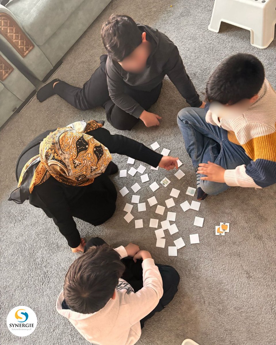 Wir haben als Synergie Schülerförderung e.V. den Vorlesetag unter dem Motto „Vorlesen schafft Zukunft!“ veranstaltet.

Kinder im Alter von 6 bis 8 Jahren nahmen an unserem Vorlesetag teil...