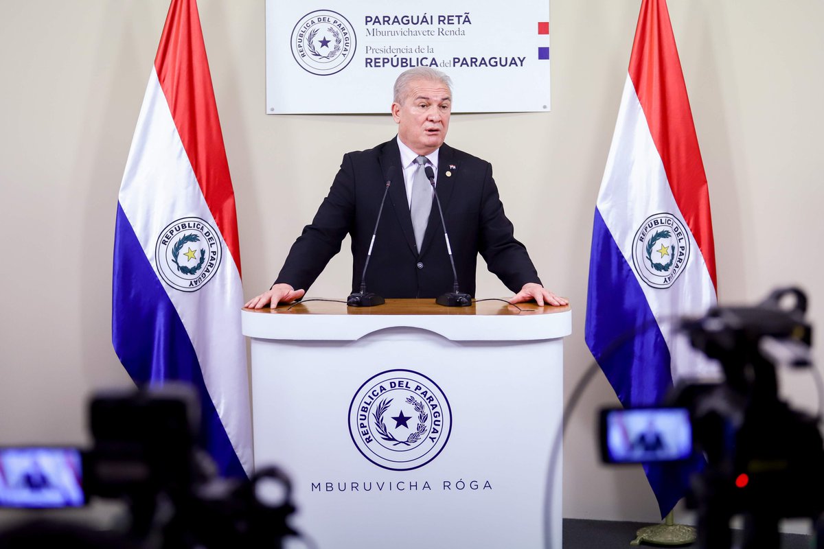 Me reuniré con los familiares del diputado Gomes y, de contar con su consentimiento, presentaré un pedido de juicio político contra el Fiscal General del Estado, cuya permanencia en el cargo se ha vuelto insostenible. <a href="/MinPublicoPy/">Fiscalía Paraguay</a> <a href="/PoderJudicialPY/">Corte Suprema CSJ</a> <a href="/DiputadosPy/">Cámara de Diputados</a> <a href="/SenadoresPy/">SenadoPy</a>