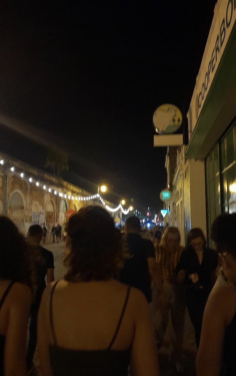 لورا tweet media