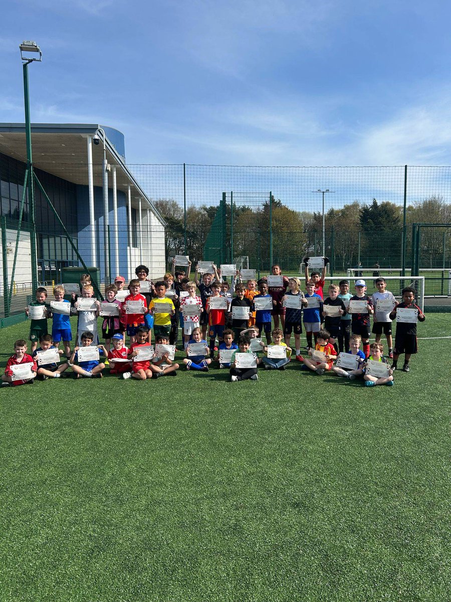 GL Football โฝ๏ธ (@footballglasgow) on Twitter photo ๐ฆ๐ฐ๐ผ๐๐๐๐ผ๐๐ป - ๐๐ฎ๐ ๐ฑ โ
๏ธ
That's a wrap for the week at our Scotstoun Camp. A massive well done to everyone who attended each day โฝ๏ธ
Also, a massive ๐๐ต๐ฎ๐ป๐ธ ๐๐ผ๐ to all parents, coaches, and facility staff as without you, this week would not have been possible ๐๐ผ ๐ฆ๐ฐ๐ผ๐๐๐๐ผ๐๐ป - ๐๐ฎ๐ ๐ฑ โ
๏ธ
That's a wrap for the week at our Scotstoun Camp. A massive well done to everyone who attended each day โฝ๏ธ
Also, a massive ๐๐ต๐ฎ๐ป๐ธ ๐๐ผ๐ to all parents, coaches, and facility staff as without you, this week would not have been possible ๐๐ผ