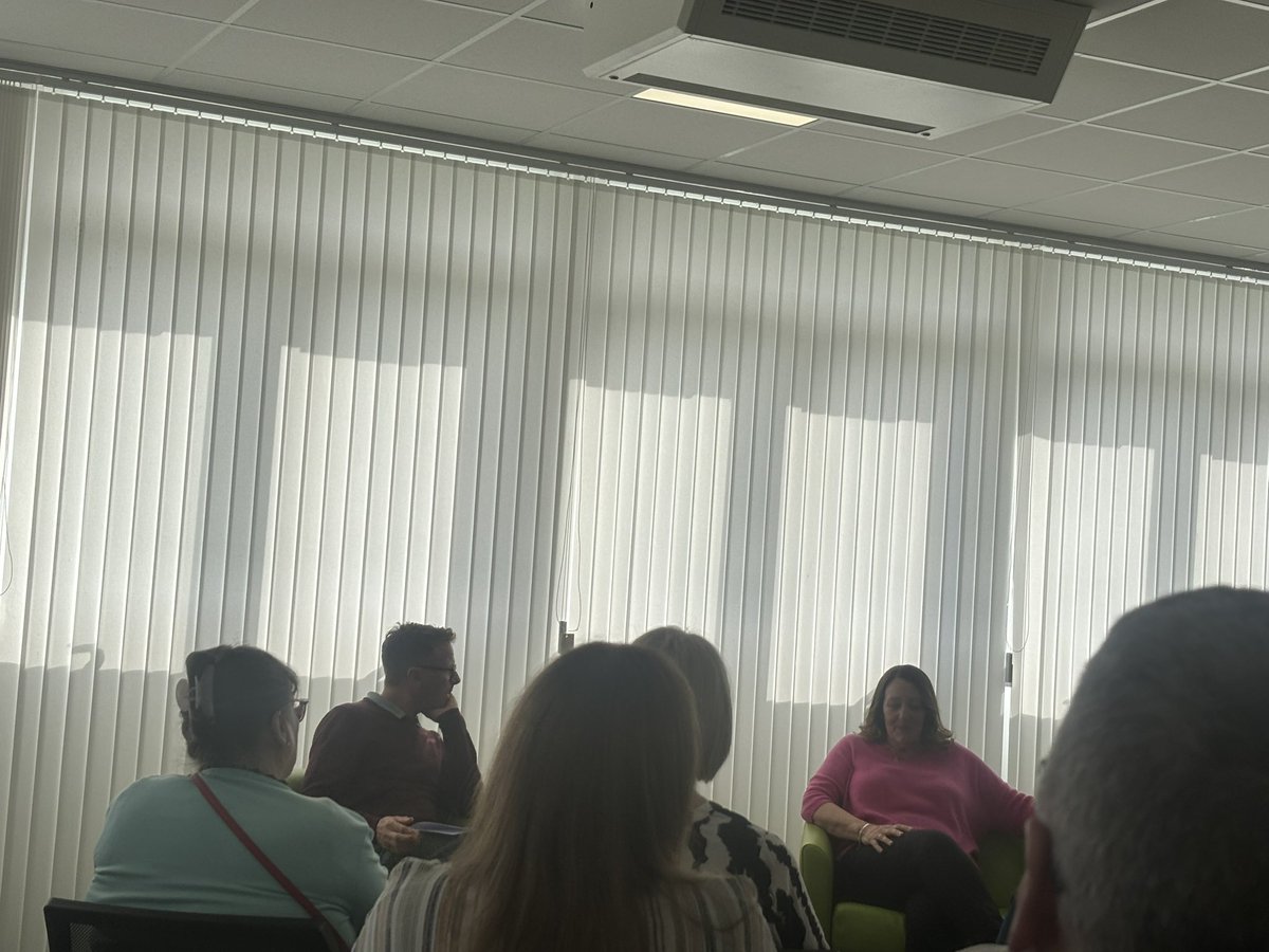 At Seaton Carew <a href="/HartlepoolHubs/">Hartlepool Community Hubs</a> listening to <a href="/mariwriter/">Mari Hannah</a> with <a href="/drakebookshop/">DRAKE The Bookshop</a> always a joy to see and hear Mari and fab to have such a great author here.