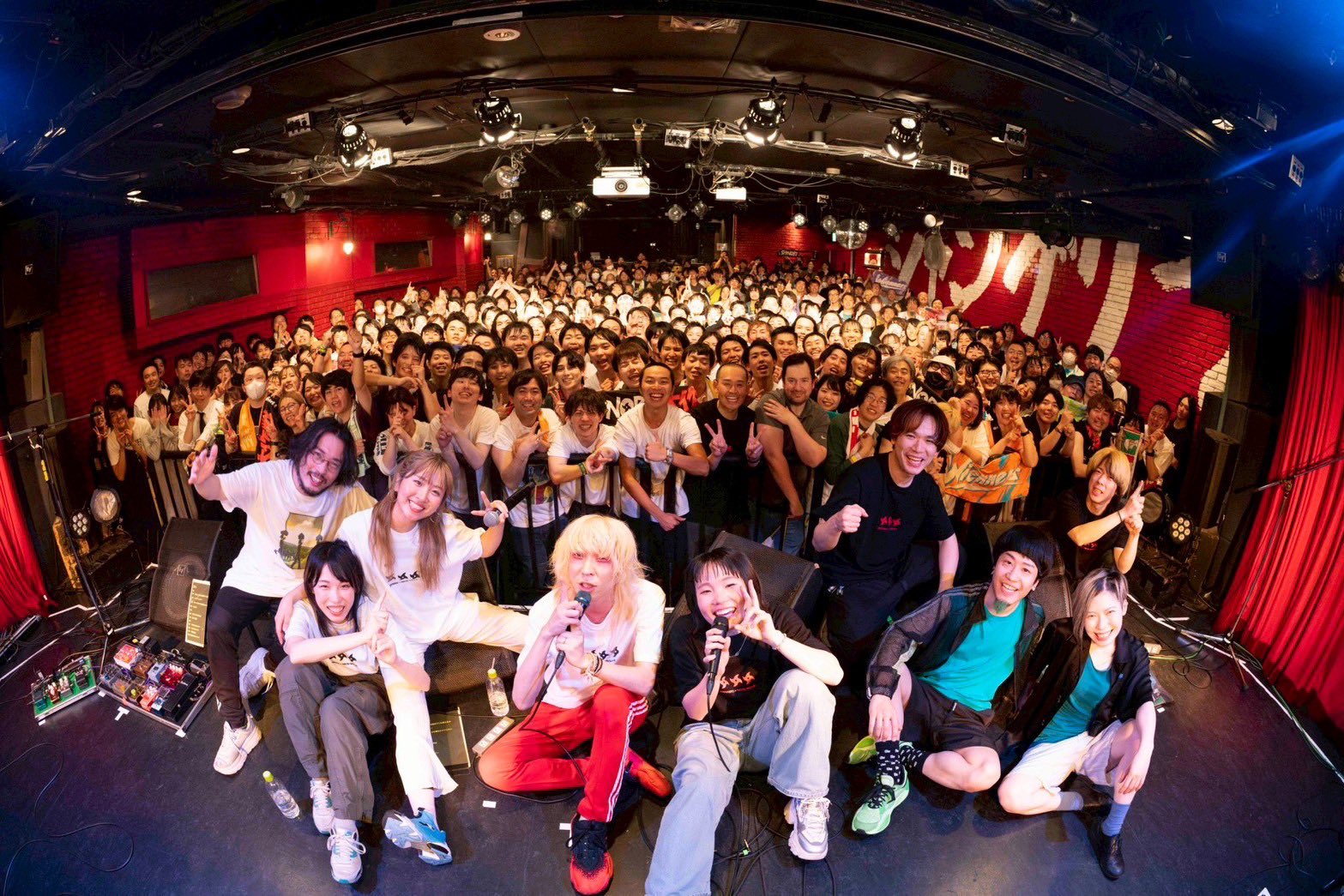 2024年のクリスマスの特別な衣装 ネクライトーキー  X: on TALKIE NECRY / アイドルグッズ