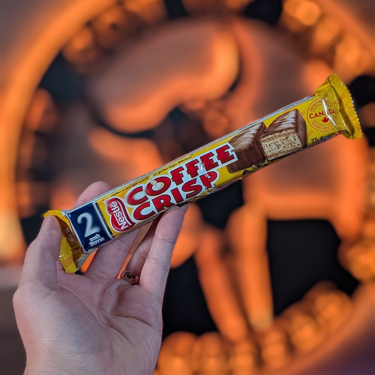 TheSon0fHan's tweet image. 🚨 QUESTION🚨
coffee crisp or nah?
#coffeecrisp #nestle #candybar