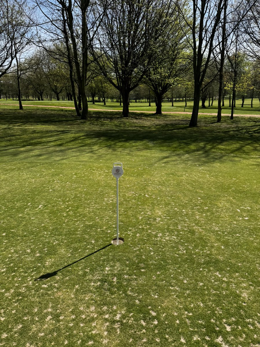Out with the old and in with the new, flags on both practice greens have been replaced with a easier alternative to help remove your ball once you have putted.
Let us know what you think of this new addition to the course ! ⛳️