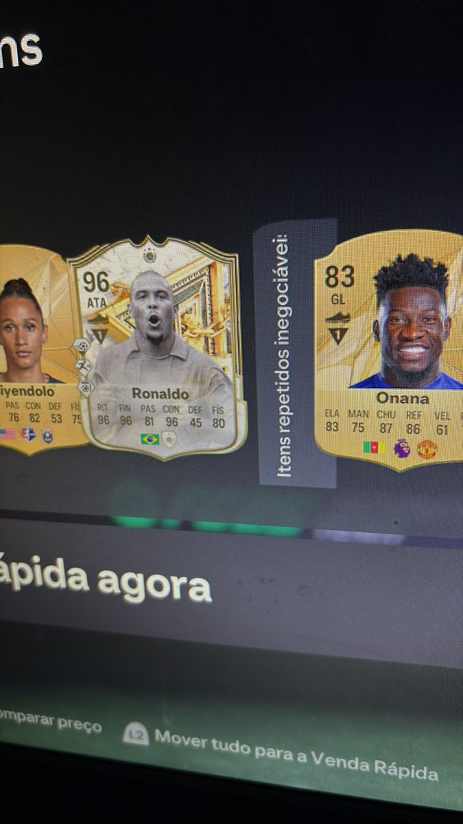Math_1702's tweet photo. @AD0LFZ Chegou o goleiro titular https://t.co/fEtF7jSUGr