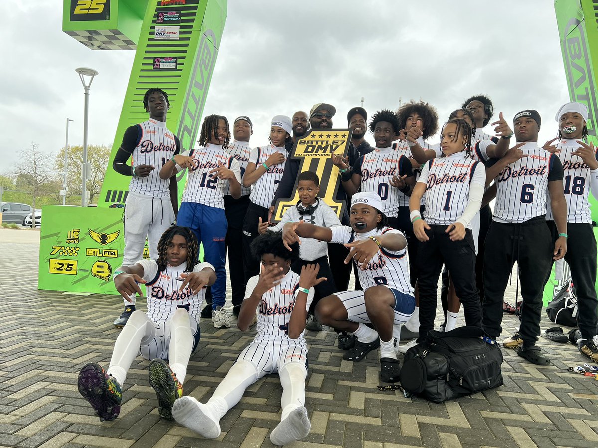CairoLiley1's tweet image. Battle DMV Champs! That Wraps up the Tour Now  track season loading…. @smsbacademy @CoachBlackwell_ @SWiltfong_ @AllenTrieu @RivalsWardlaw @TheD_Zone @Sportsinthed_ @MIexposure @MichFBFrenzy @PrepRedzoneMI @On3Recruits @19Bellamy