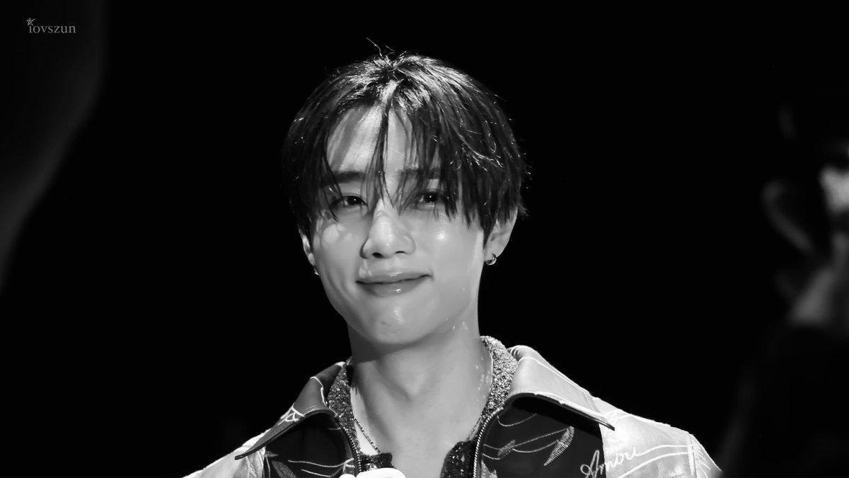 iovszun's tweet photo. happy birthday my brightest star 🖤

#봄을닮은소년_선우에게
#SunkissedSUNWOODAY https://t.co/plPLzTcDKt