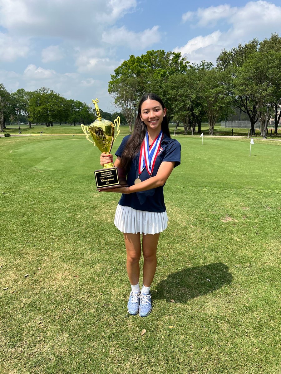 Huge news from the green! The Lamar Girls' Golf Team just took 1st place at the district tournament! Special shoutout to DeBakey’s own Leila Modr &amp; Avantika Ingole for helping lead the team to regionals! Leila crushed it with a 74 to become the District Champ!
