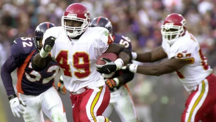 Vintage KCChiefs tweet media