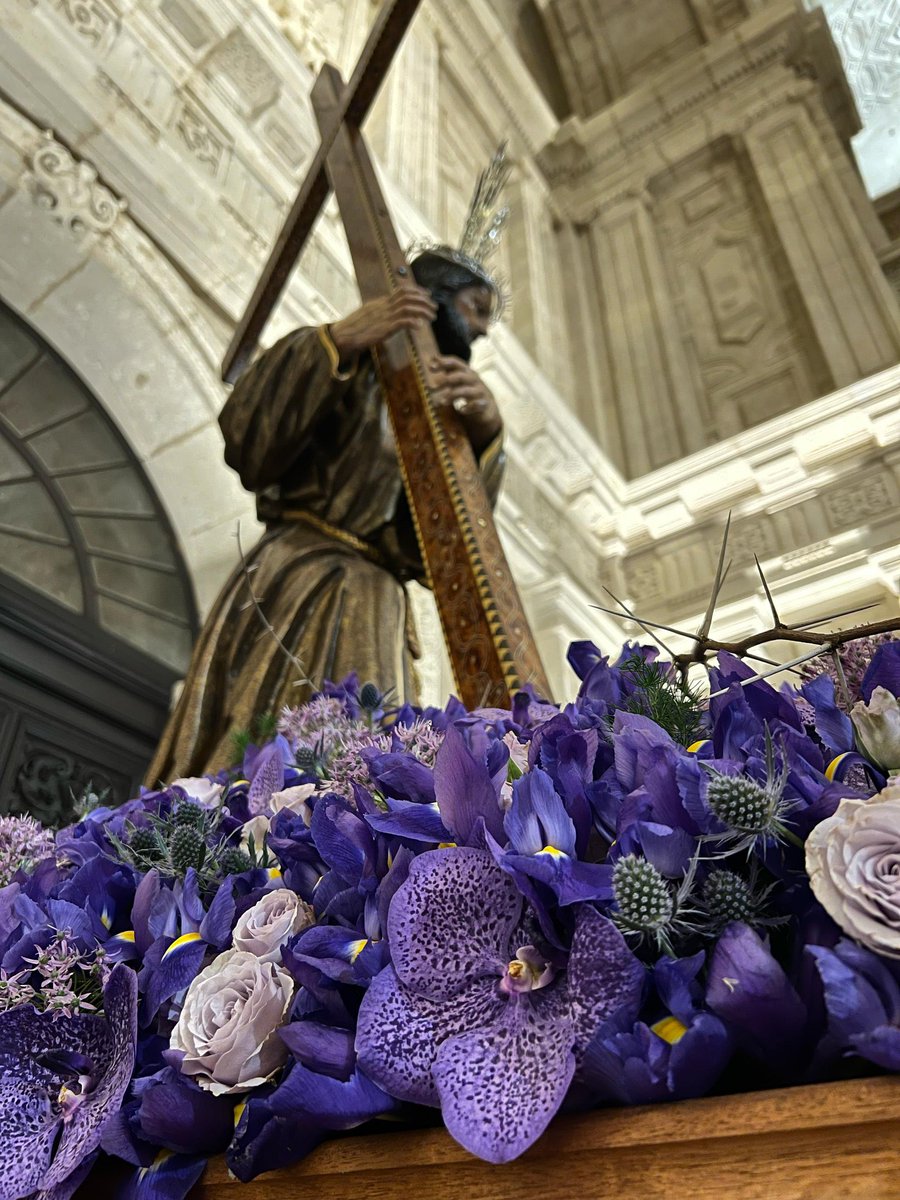 Rafael Belmonte Gómez (@rafael_belgom) on Twitter photo Sevilla inicia hoy el preámbulo de la Semana Santa. Desde el corazón de la ciudad, la misma que vio pasar distintas culturas, procesionará la <a href="/HdadCorona/">Hdad Corona</a>. Su titular portará una singular cruz, fruto del diálogo interreligioso, regalada por la ciudad marroquí de Essaouira. Sevilla inicia hoy el preámbulo de la Semana Santa. Desde el corazón de la ciudad, la misma que vio pasar distintas culturas, procesionará la <a href="/HdadCorona/">Hdad Corona</a>. Su titular portará una singular cruz, fruto del diálogo interreligioso, regalada por la ciudad marroquí de Essaouira.