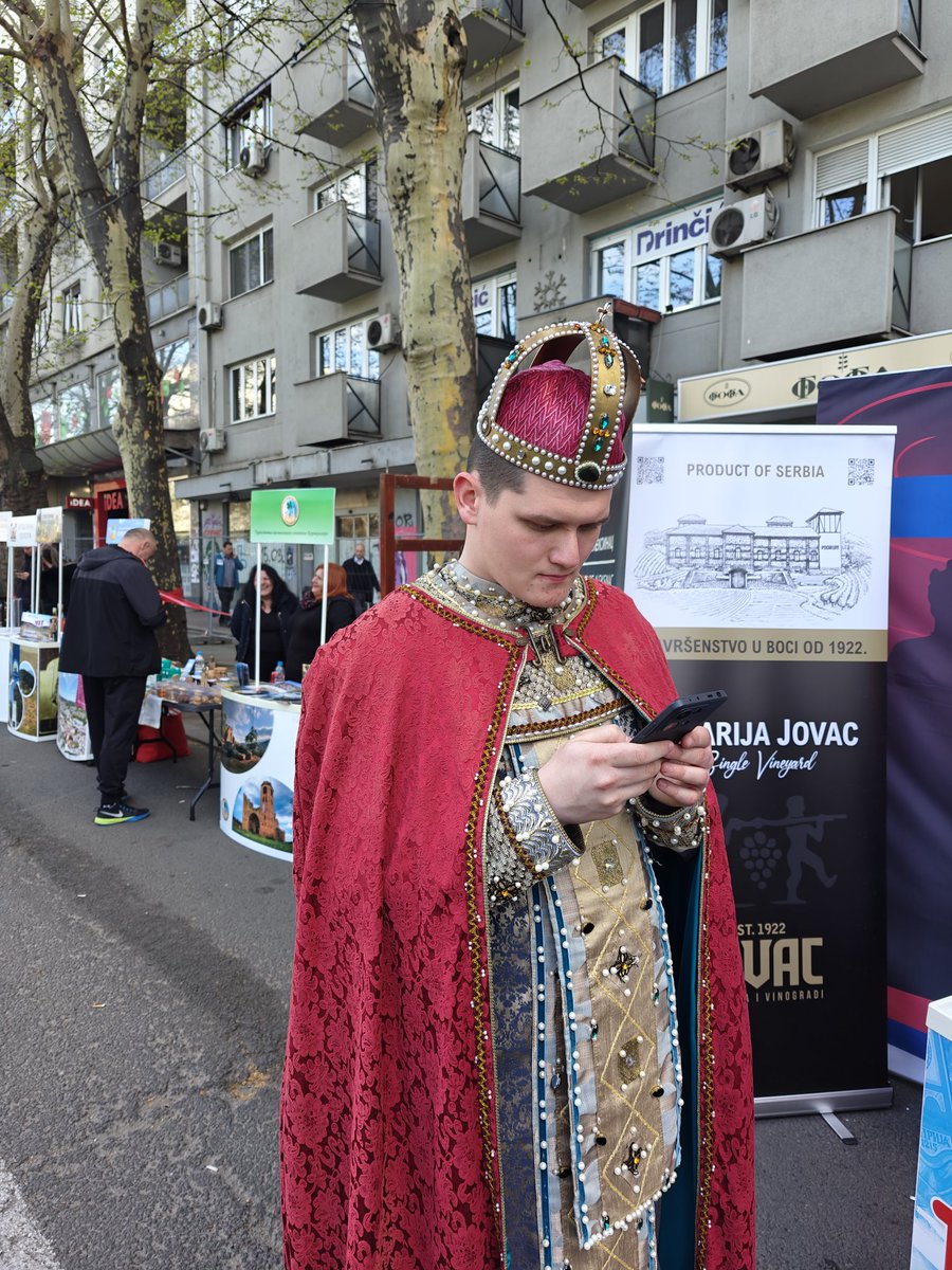 ts_ts_ts's tweet photo. @arhiverka Ne može sada. 
Ćac je zauzet. 
Ćuca ćoruke. https://t.co/4TWHszVYoo