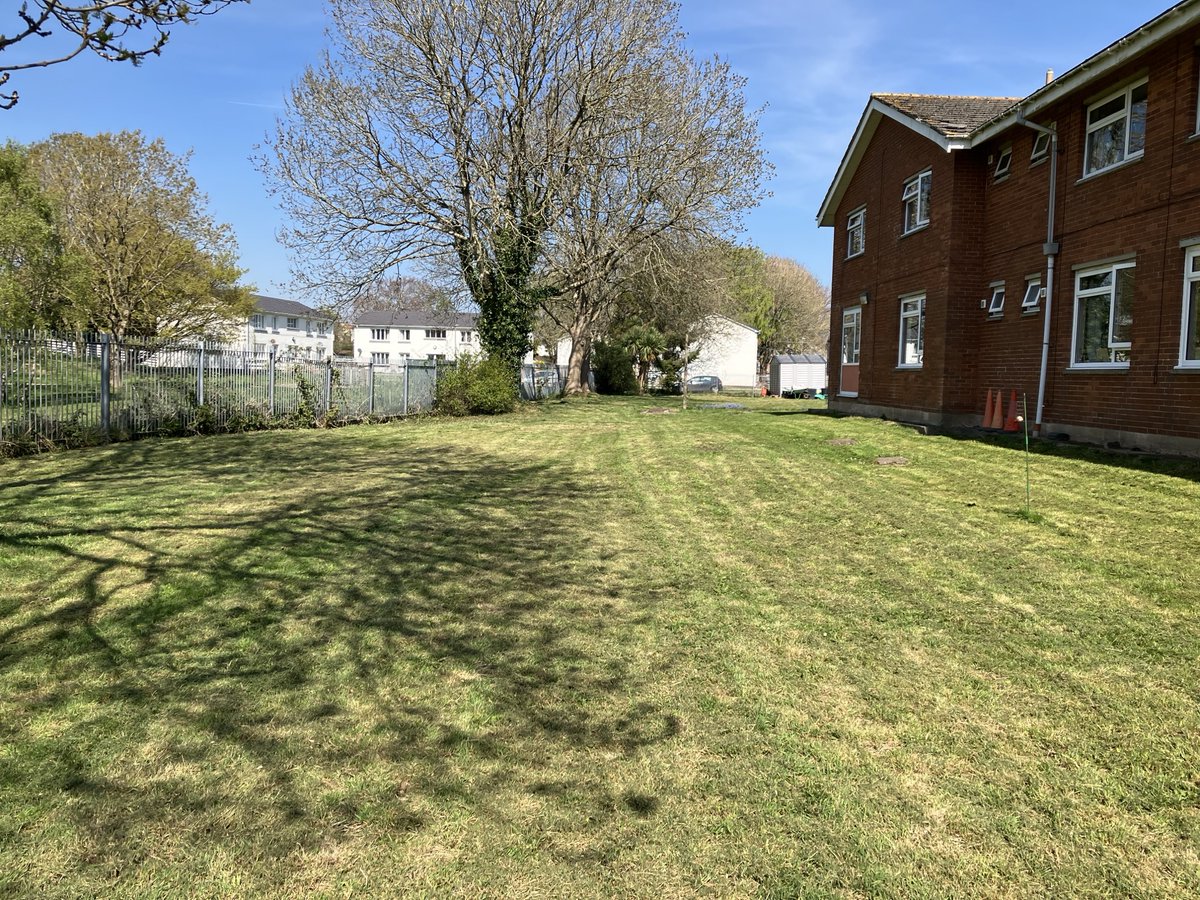 Cardiff and the Vale of Glamorgan Community Payback Team working hard maintaining the grounds on another  new project in 2025 at Cartref Porthceri Carehome in Barry in partnership with Vale of Glamorgan Council.
#makingapositivedifferenceinourlocalcommunities.