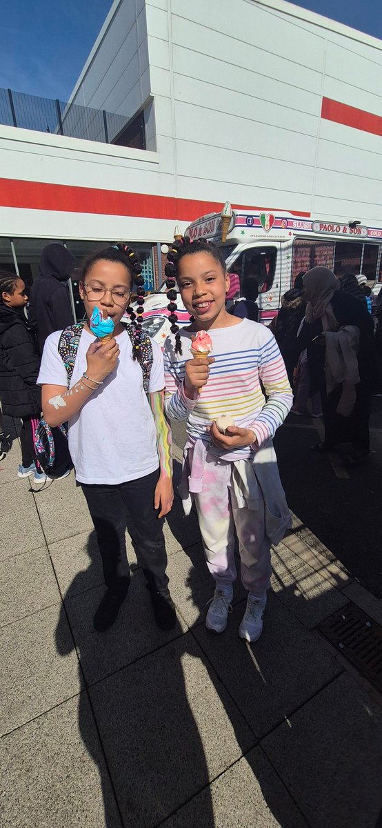 Christina Djebah tweet media